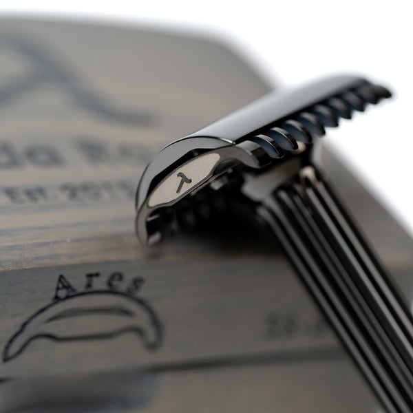 Lambda Ares v2 [SS 316L - DLC Mirror Polished]